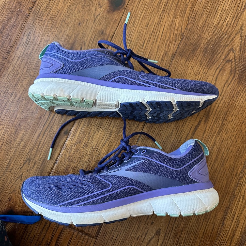 Brooks Transmit 3, size 10